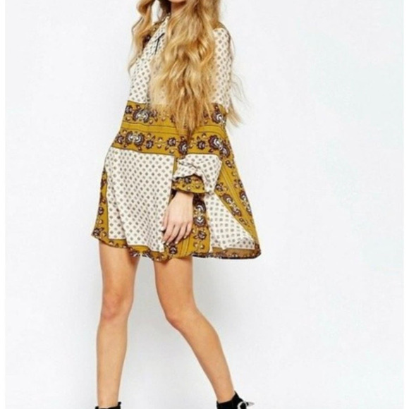 Free People Women's Size Medium Changing Times Mixed Print Tunic Top - Picture 2 of 7